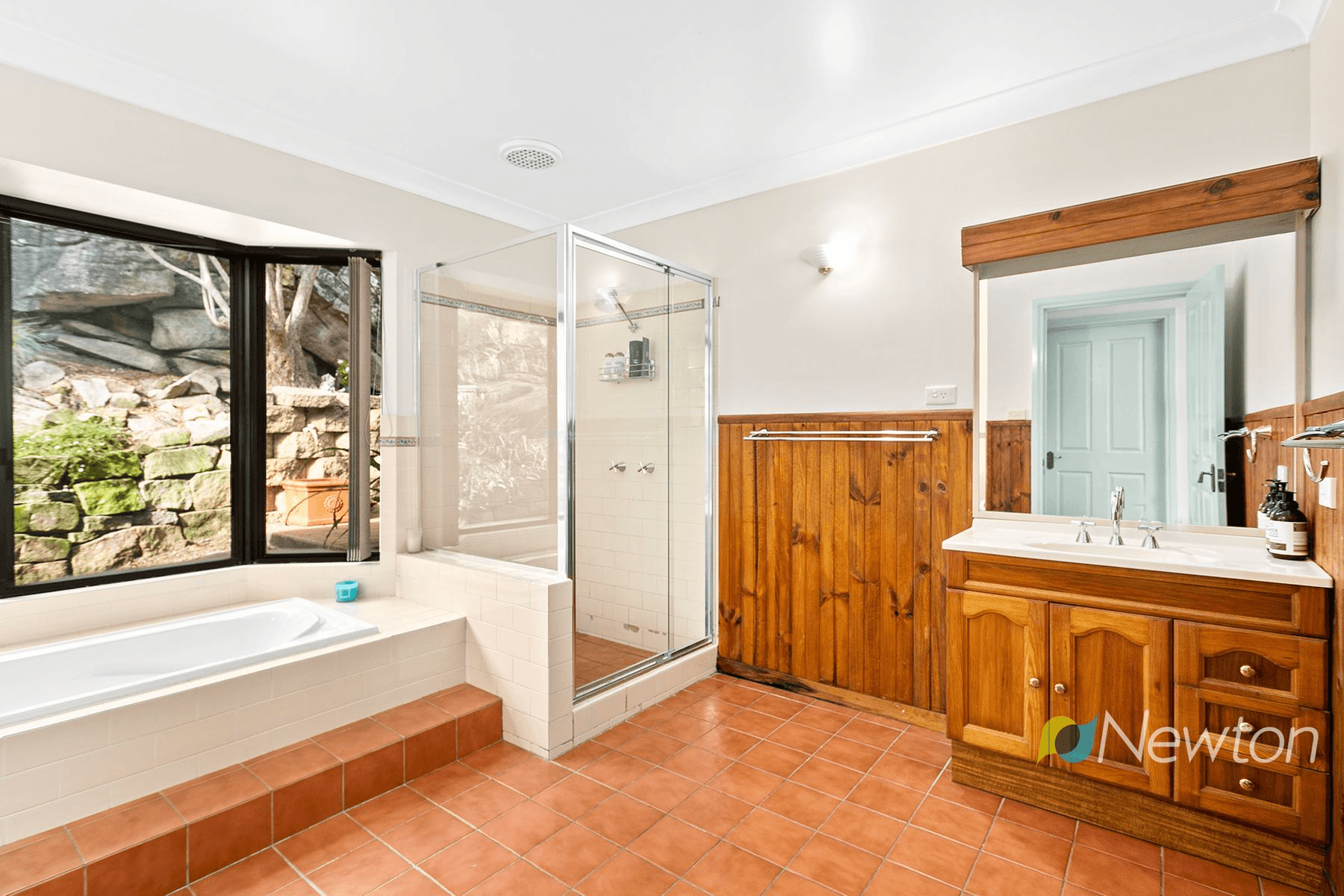 28 Valley Way, GYMEA BAY, NSW 2227