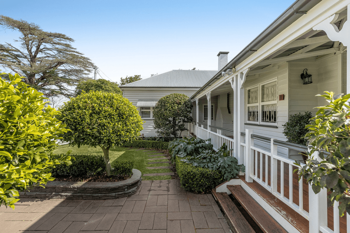 1 Arthur Street, EAST TOOWOOMBA, QLD 4350