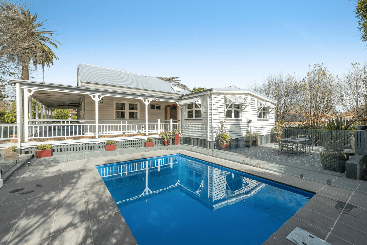 1 Arthur Street, EAST TOOWOOMBA, QLD 4350