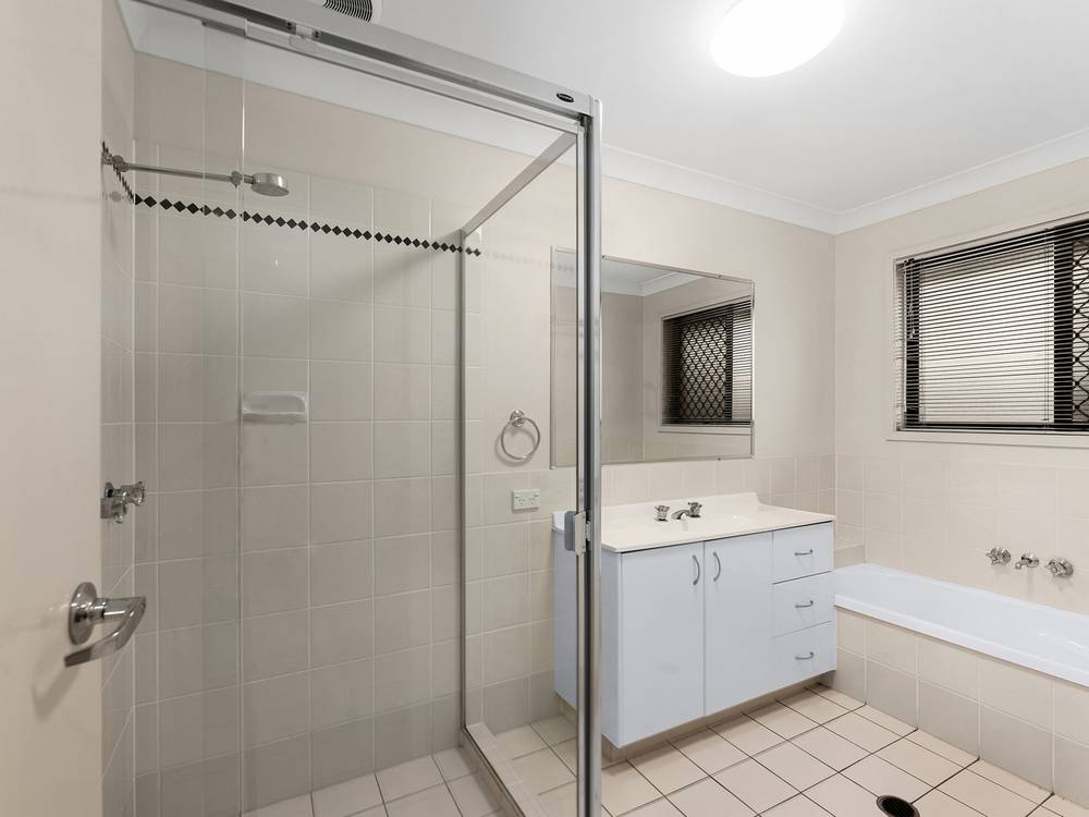 48 Anna Drive, RACEVIEW, QLD 4305