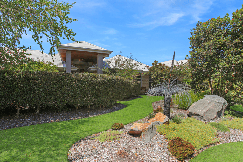 18 Leeward Circuit, TEA GARDENS, NSW 2324