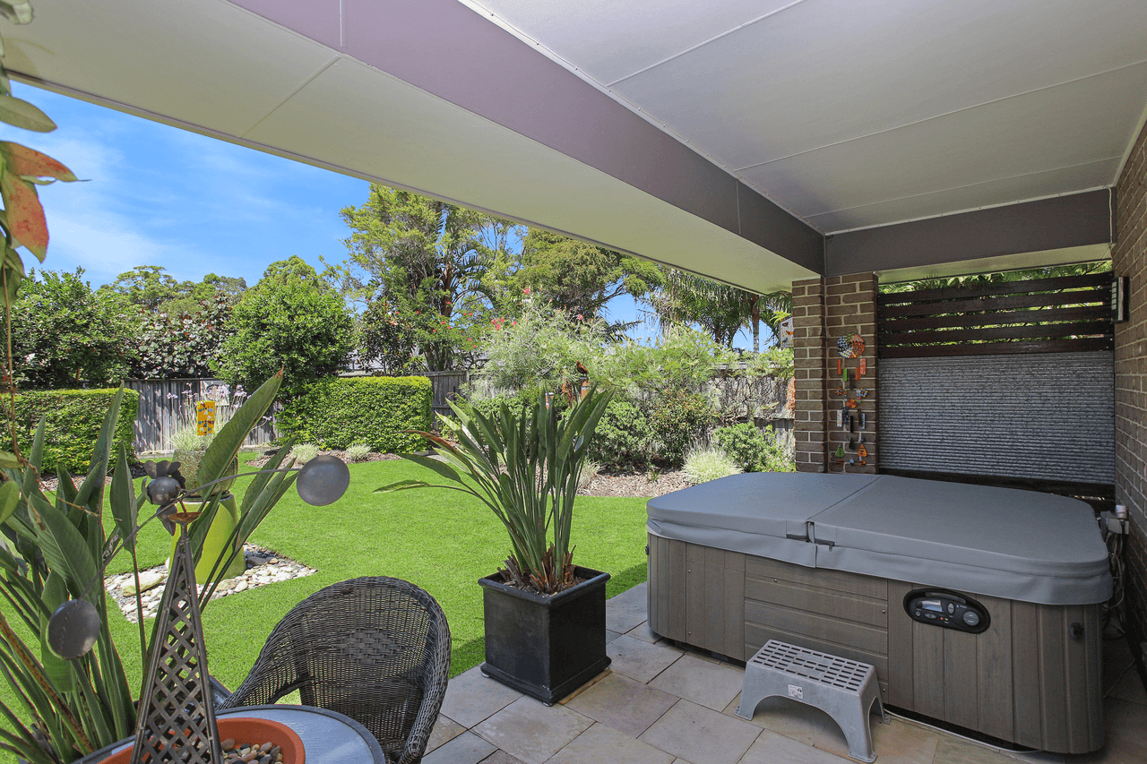 18 Leeward Circuit, TEA GARDENS, NSW 2324