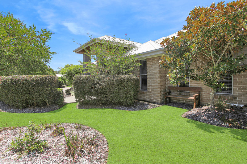 18 Leeward Circuit, TEA GARDENS, NSW 2324