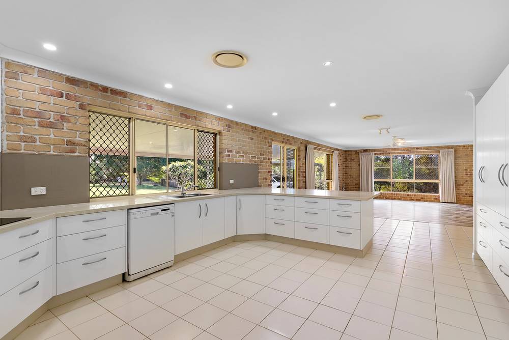 49 Christensens Rd, Hunchy, QLD 4555