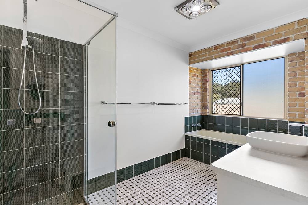 49 Christensens Rd, Hunchy, QLD 4555