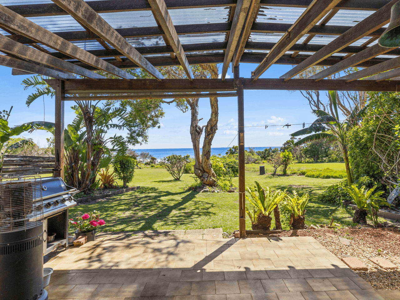 27 Fuller Street, ARRAWARRA HEADLAND, NSW 2456