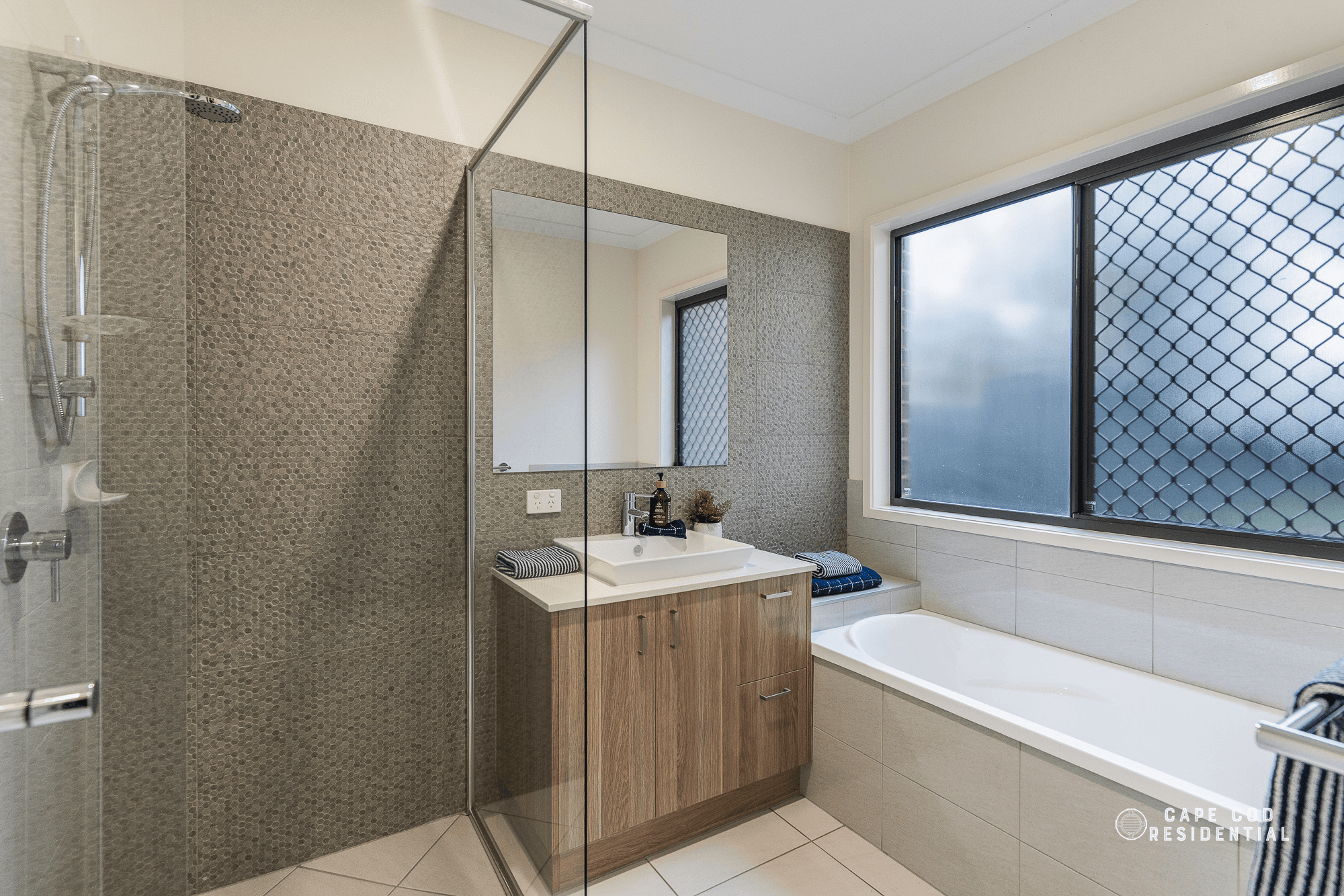 18 Vorneen Lane, MITCHELTON, QLD 4053
