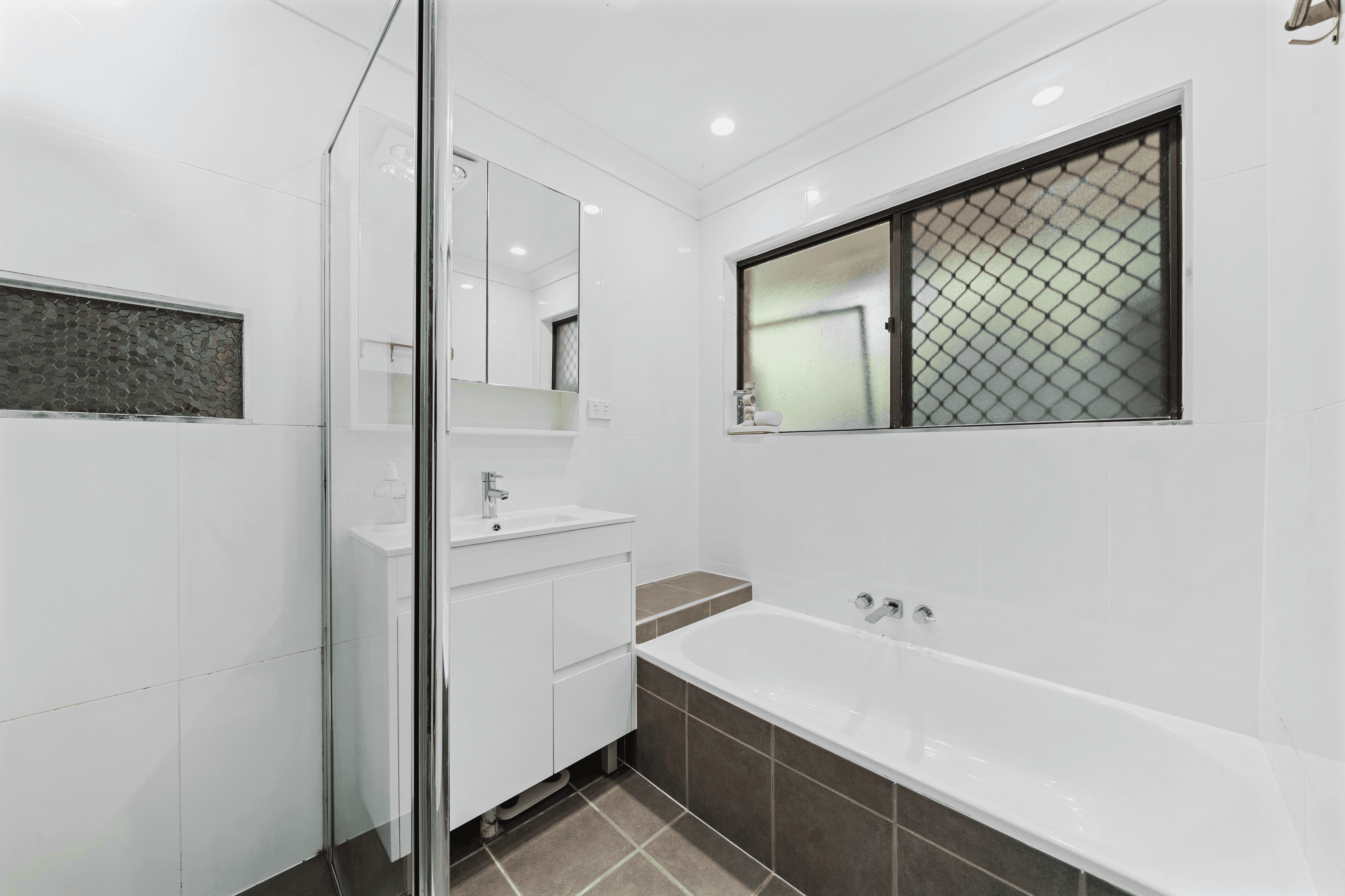 4/79 Dorset Drive, ROCHEDALE SOUTH, QLD 4123