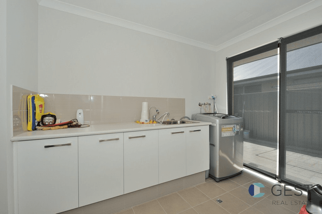 17 WASKERLY Place, AVELEY, WA 6069