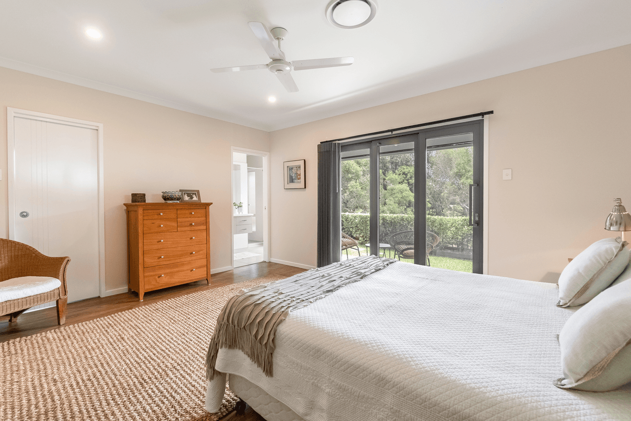 16 The Drive, YAMBA, NSW 2464