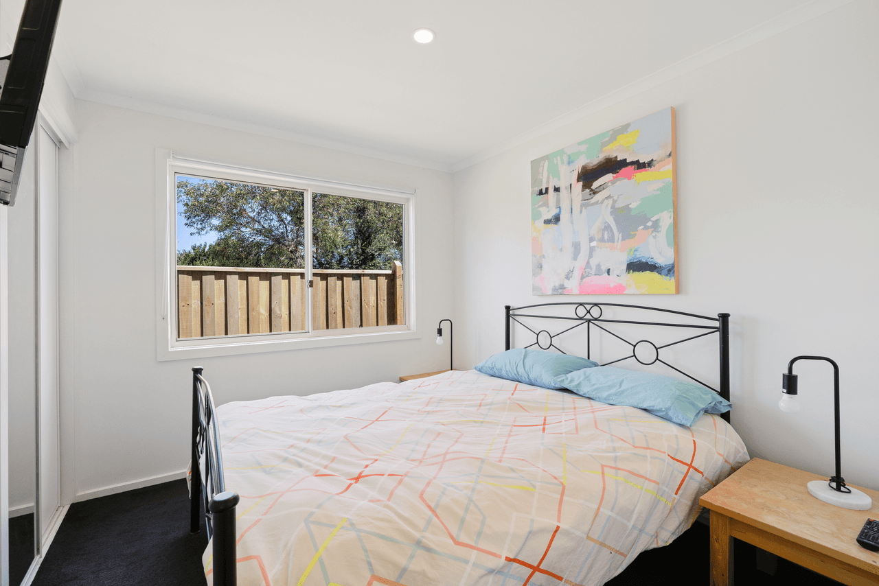 10 Hobsons Parade, COWES, VIC 3922