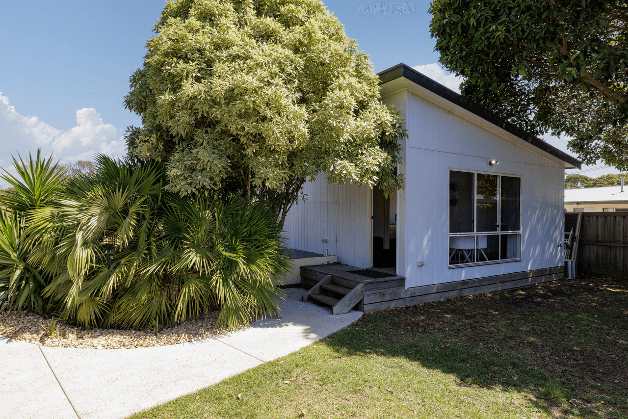 10 Hobsons Parade, COWES, VIC 3922