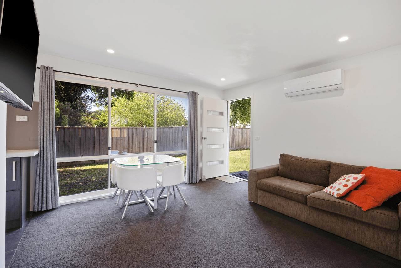 10 Hobsons Parade, COWES, VIC 3922