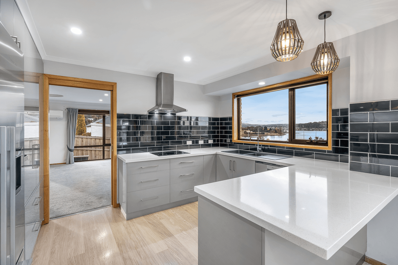 11A Abbotsfield Road, CLAREMONT, TAS 7011