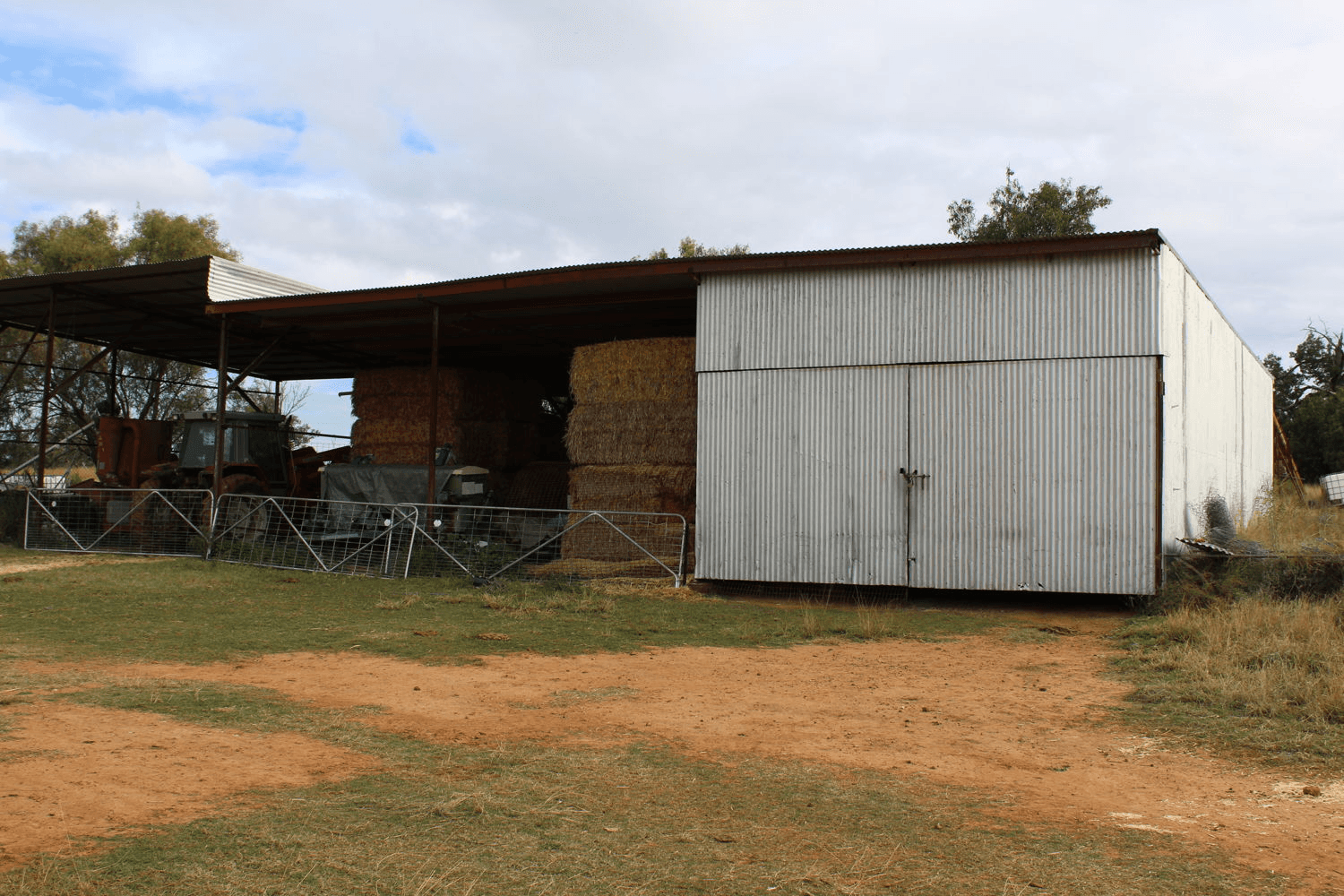 "Geebung" Gwydir Highway, GRAVESEND, NSW 2401