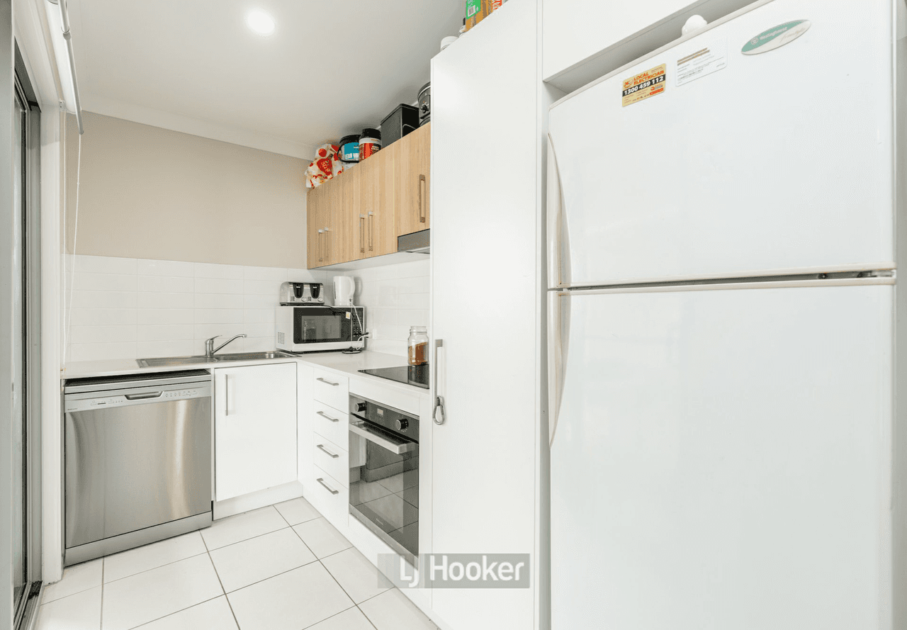 320 Middle Road, BORONIA HEIGHTS, QLD 4124