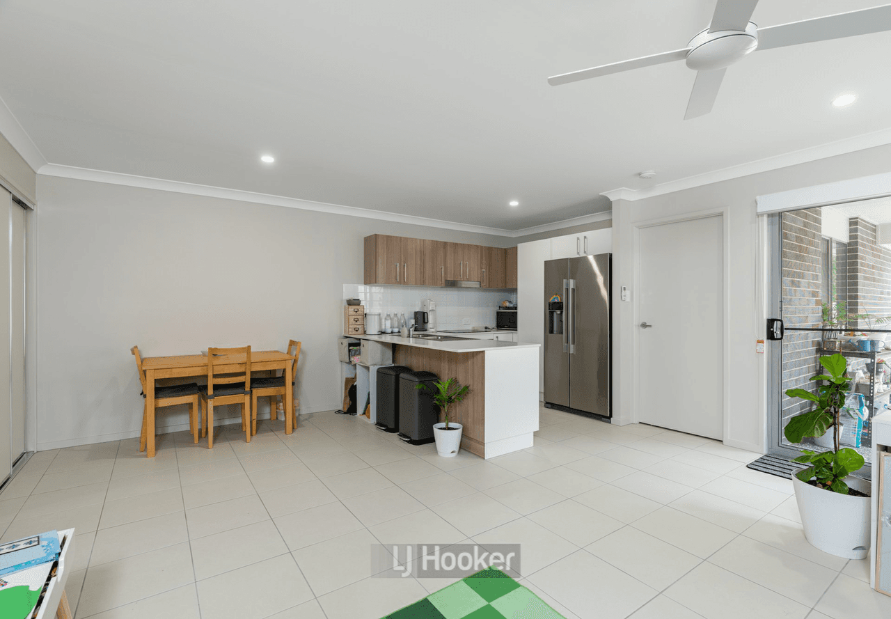 320 Middle Road, BORONIA HEIGHTS, QLD 4124