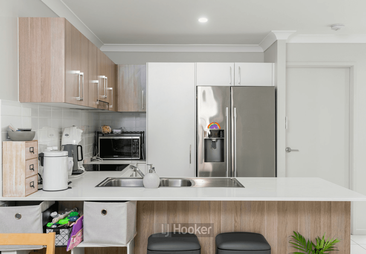 320 Middle Road, BORONIA HEIGHTS, QLD 4124