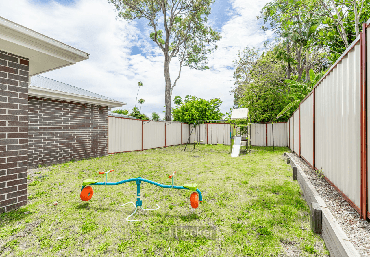 320 Middle Road, BORONIA HEIGHTS, QLD 4124