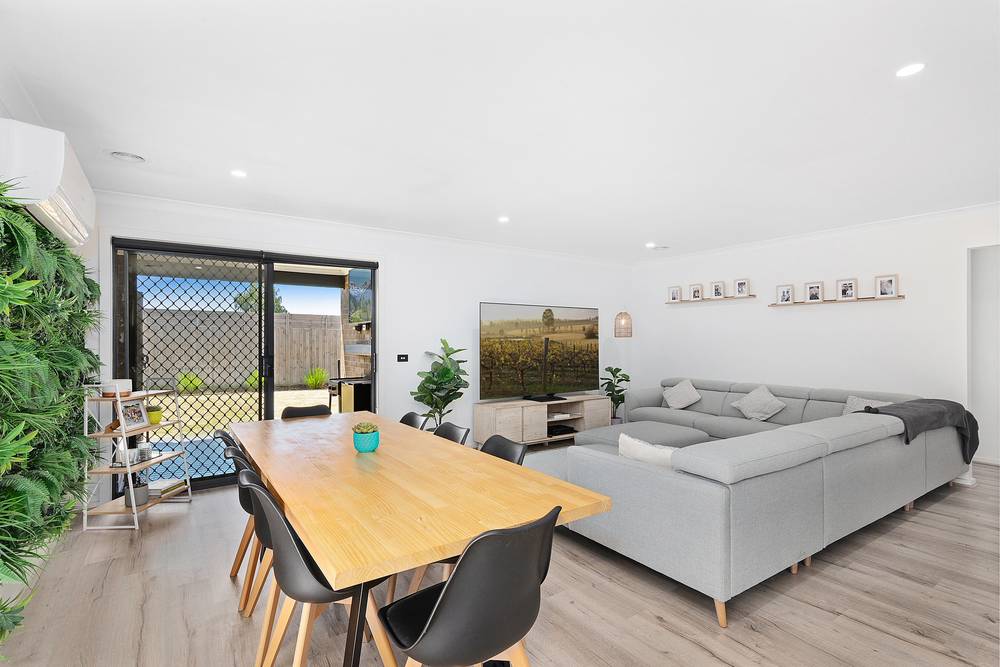 8 Snedden Street, Armstrong Creek, VIC 3217