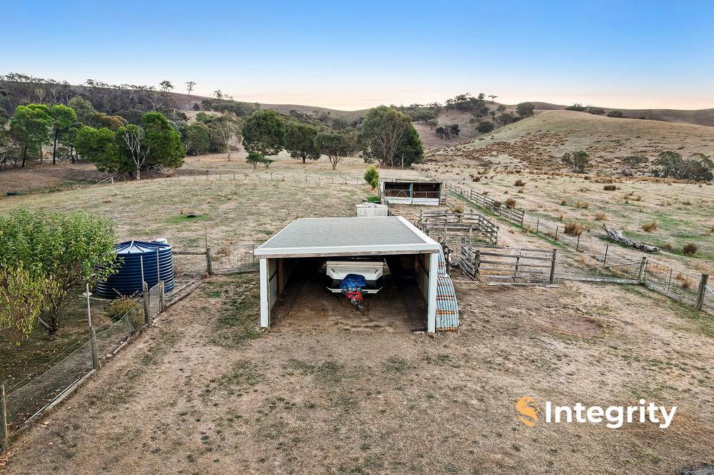 588 Larritts Lane, Glenburn, VIC 3717