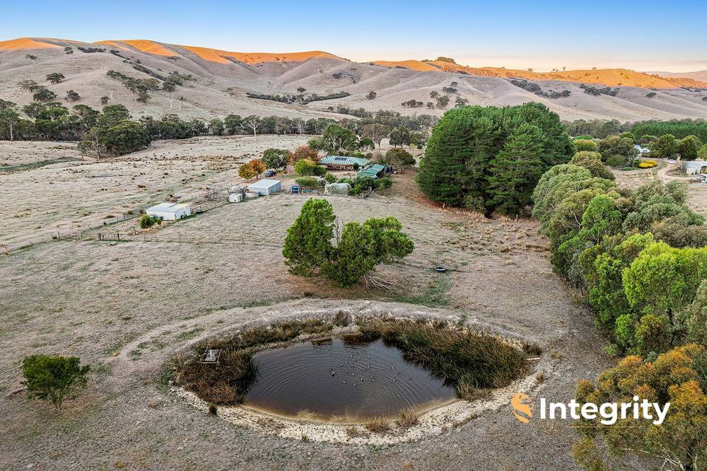 588 Larritts Lane, Glenburn, VIC 3717