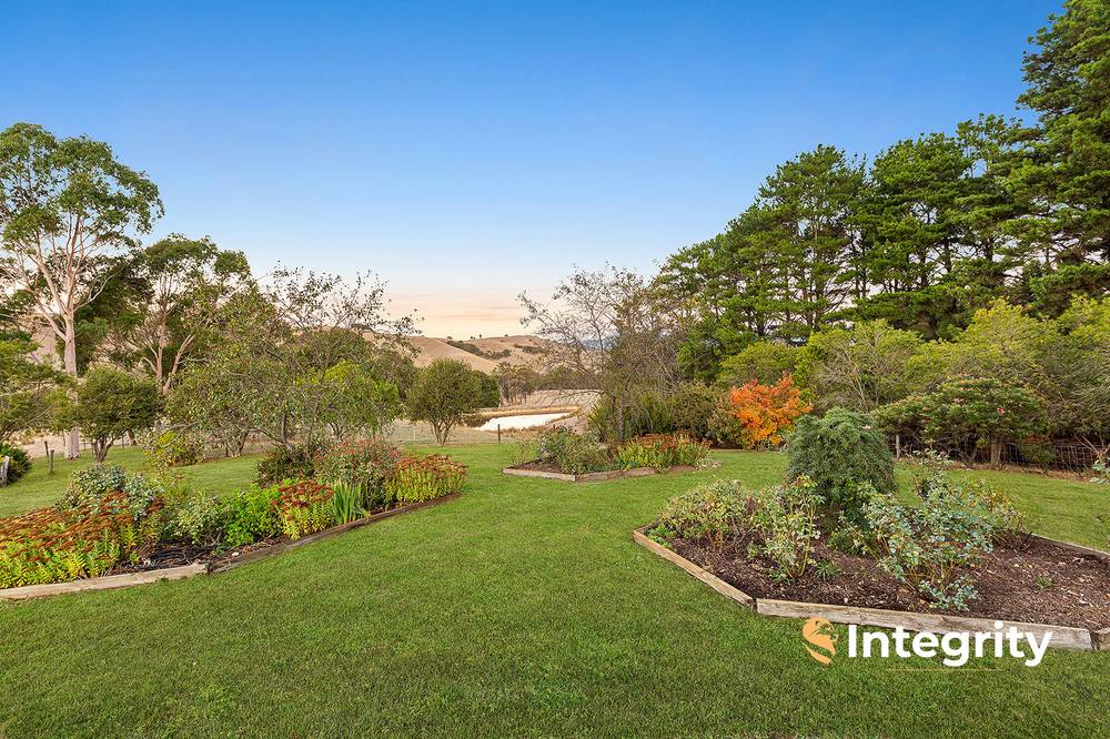 588 Larritts Lane, Glenburn, VIC 3717