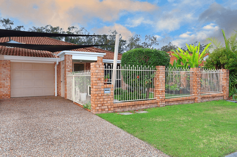 2/96 Cootharaba Drive, Helensvale, QLD 4212