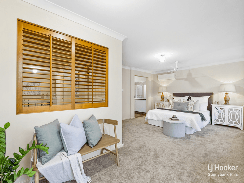 126 White Cedar Circuit, STRETTON, QLD 4116