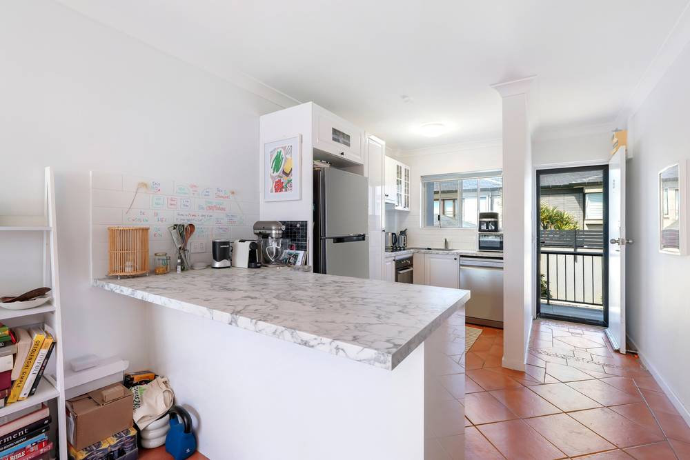 6/107 Hedges Avenue, Mermaid Beach, QLD 4218