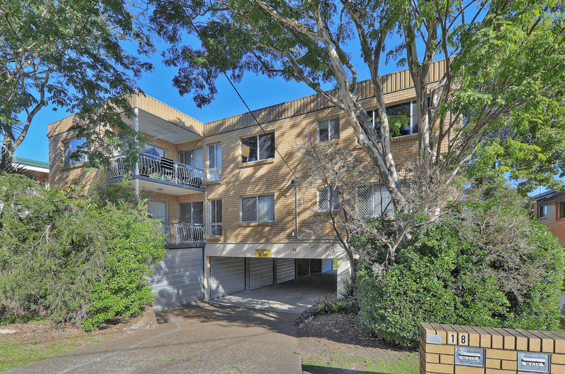 Unit 1/18 Raby Rd, Coorparoo, QLD 4151