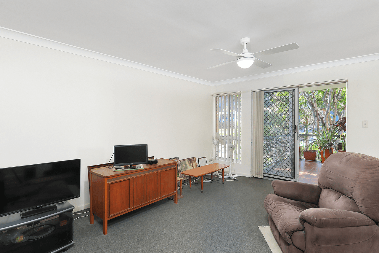 Unit 1/18 Raby Rd, Coorparoo, QLD 4151