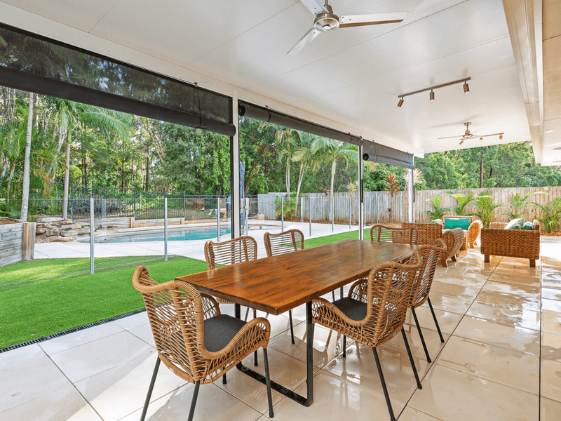 19 Gippsland Drive, Helensvale, QLD 4212