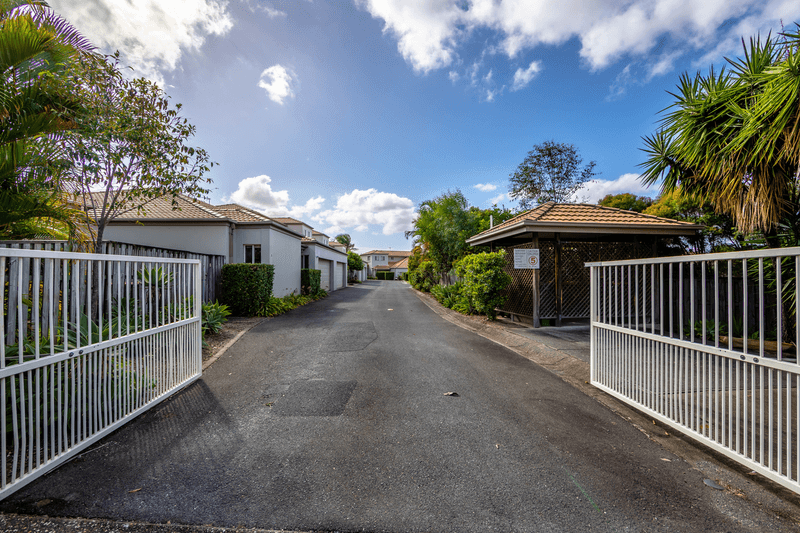 6/3 Camphor Wood Court, ROBINA, QLD 4226