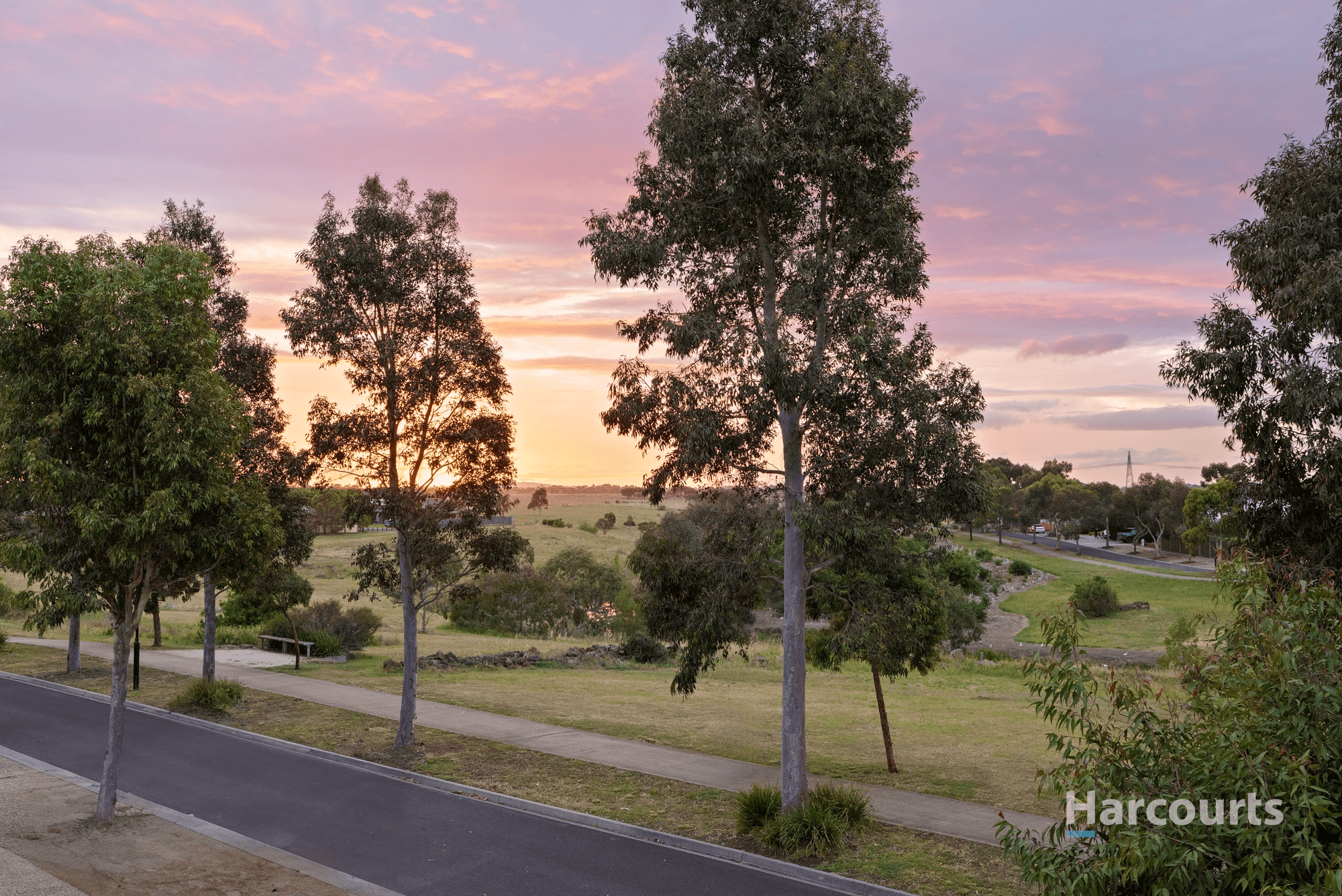 7 Otago Loop, Caroline Springs, VIC 3023