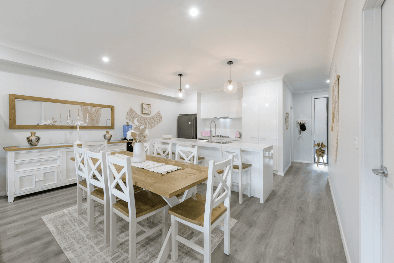 10 Alight Circuit, CAMERON PARK, NSW 2285