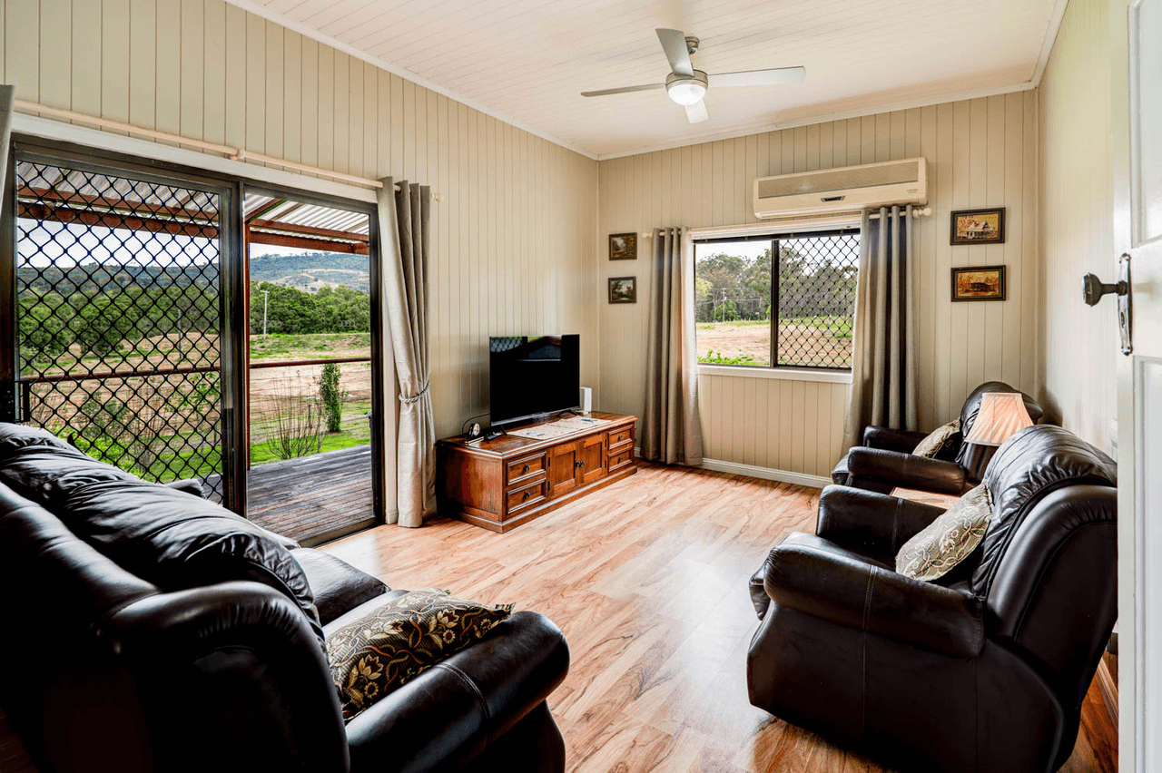 348 Linkes Lane, MOUNT BEPPO, QLD 4313