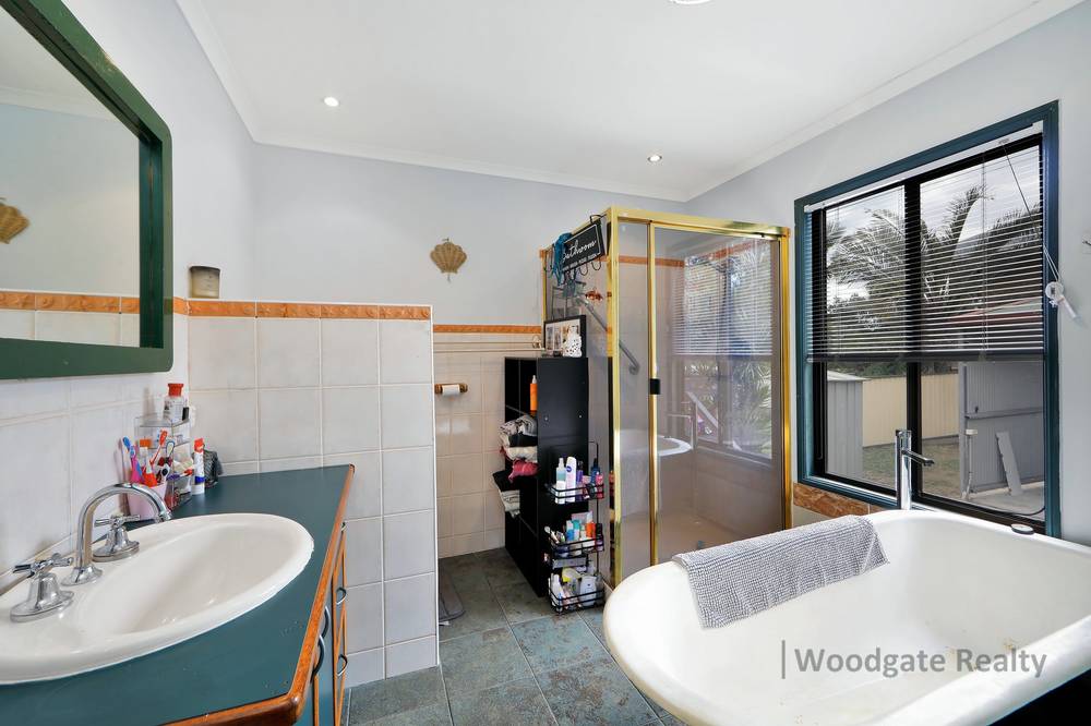 29 Lorikeet Avenue, WOODGATE, QLD 4660