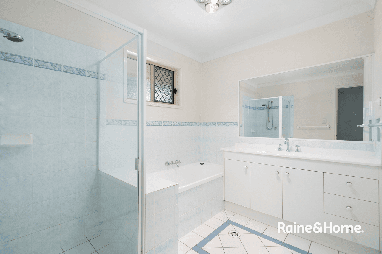 73-75 West Sentinel Dr, GREENBANK, QLD 4124