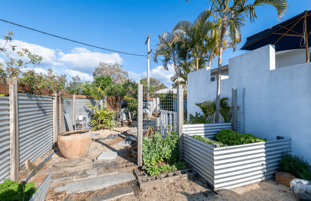 24 Fiddaman Road, EMERALD BEACH, NSW 2456