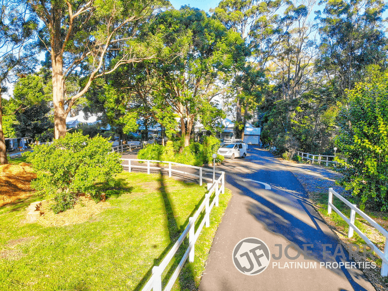 13-17 MUNRO COURT, TAMBORINE MOUNTAIN, QLD 4272