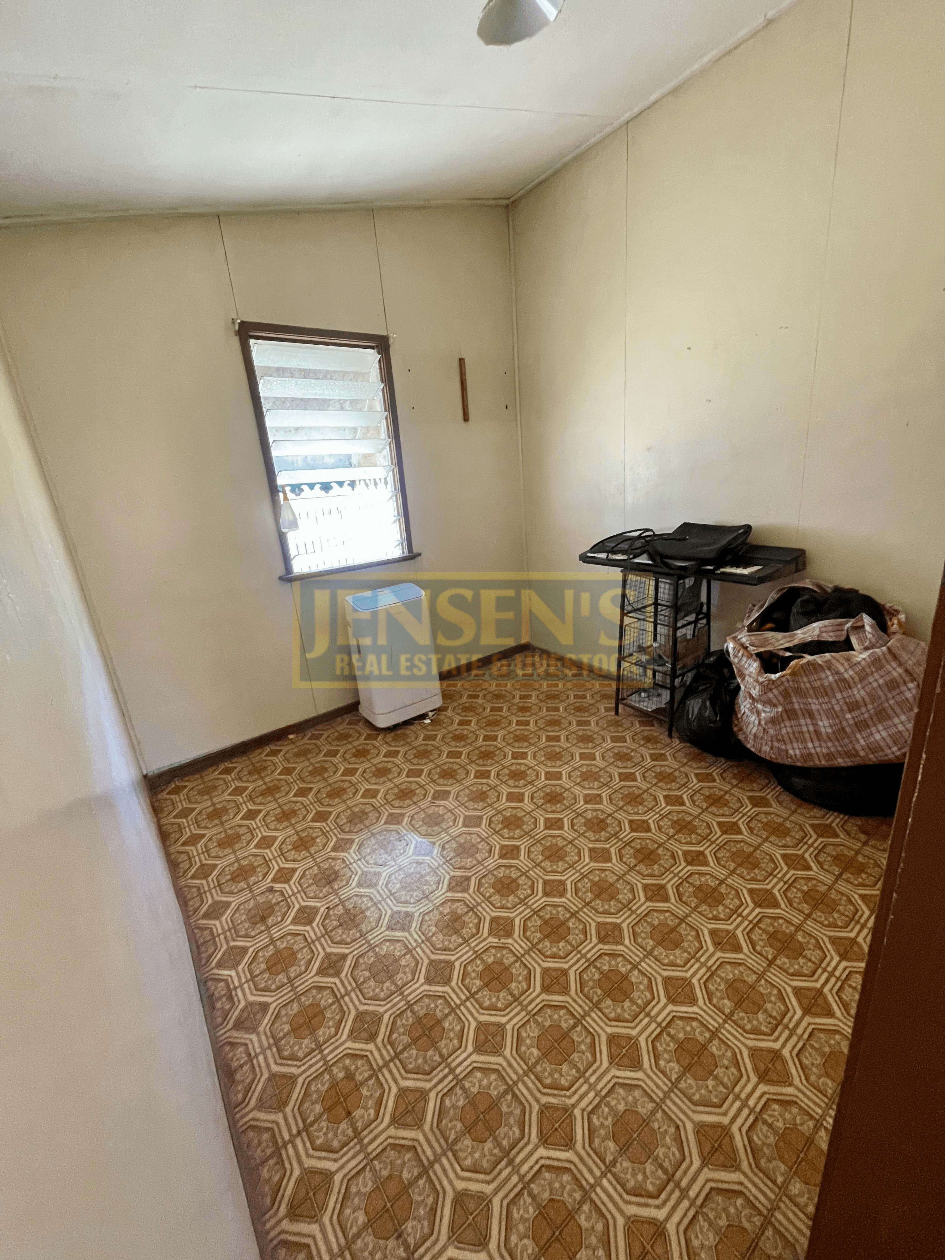 38 Aland Street, CHARTERS TOWERS CITY, QLD 4820
