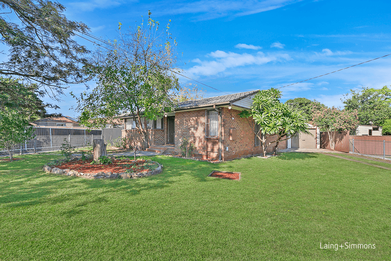 16 Niland Crescent, Blackett, NSW 2770