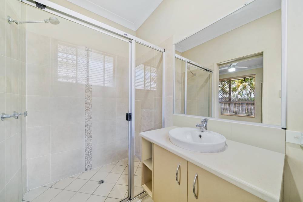 19 Barrington Street, SPRINGFIELD LAKES, QLD 4300