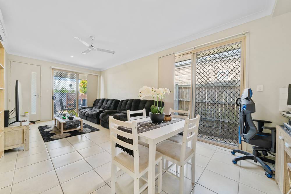 19 Barrington Street, SPRINGFIELD LAKES, QLD 4300