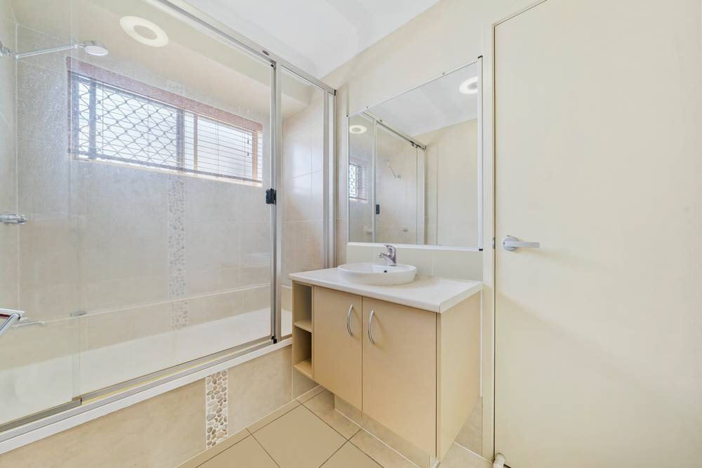19 Barrington Street, SPRINGFIELD LAKES, QLD 4300