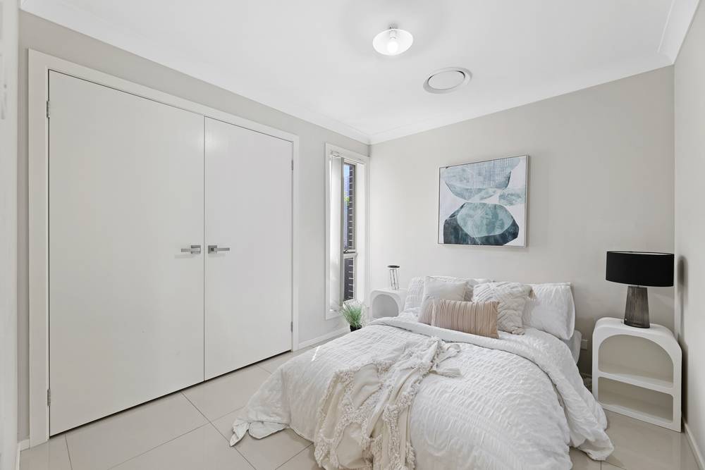 12 Holly Crescent, Jordan Springs, NSW 2747