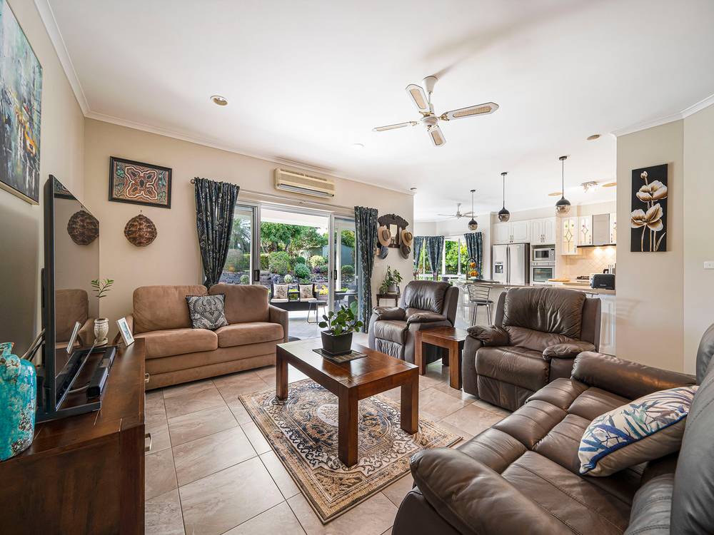 33 Heritage Drive, Glass House Mountains, QLD 4518