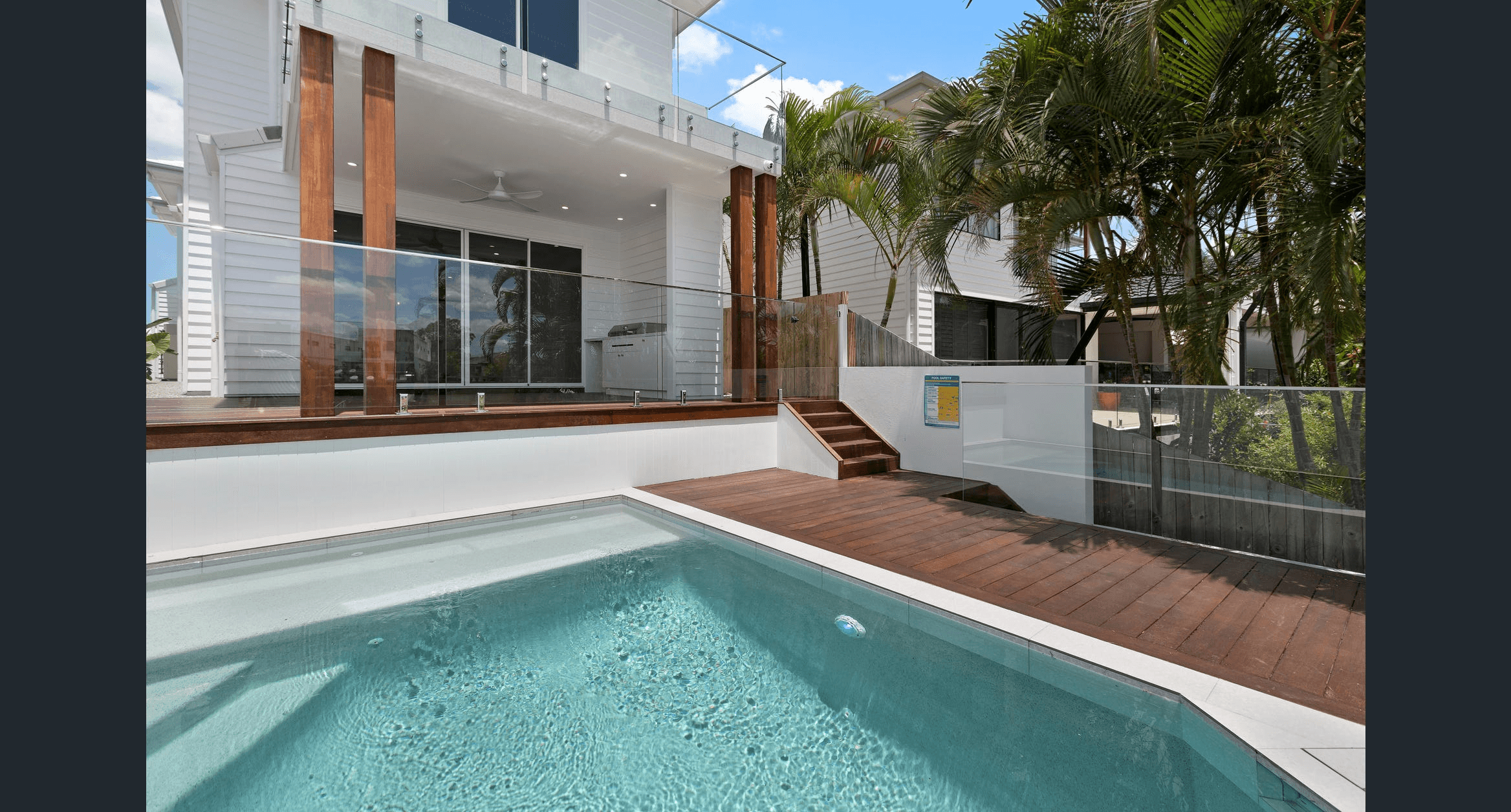 16 Conifer Crescent, BROADBEACH WATERS, QLD 4218