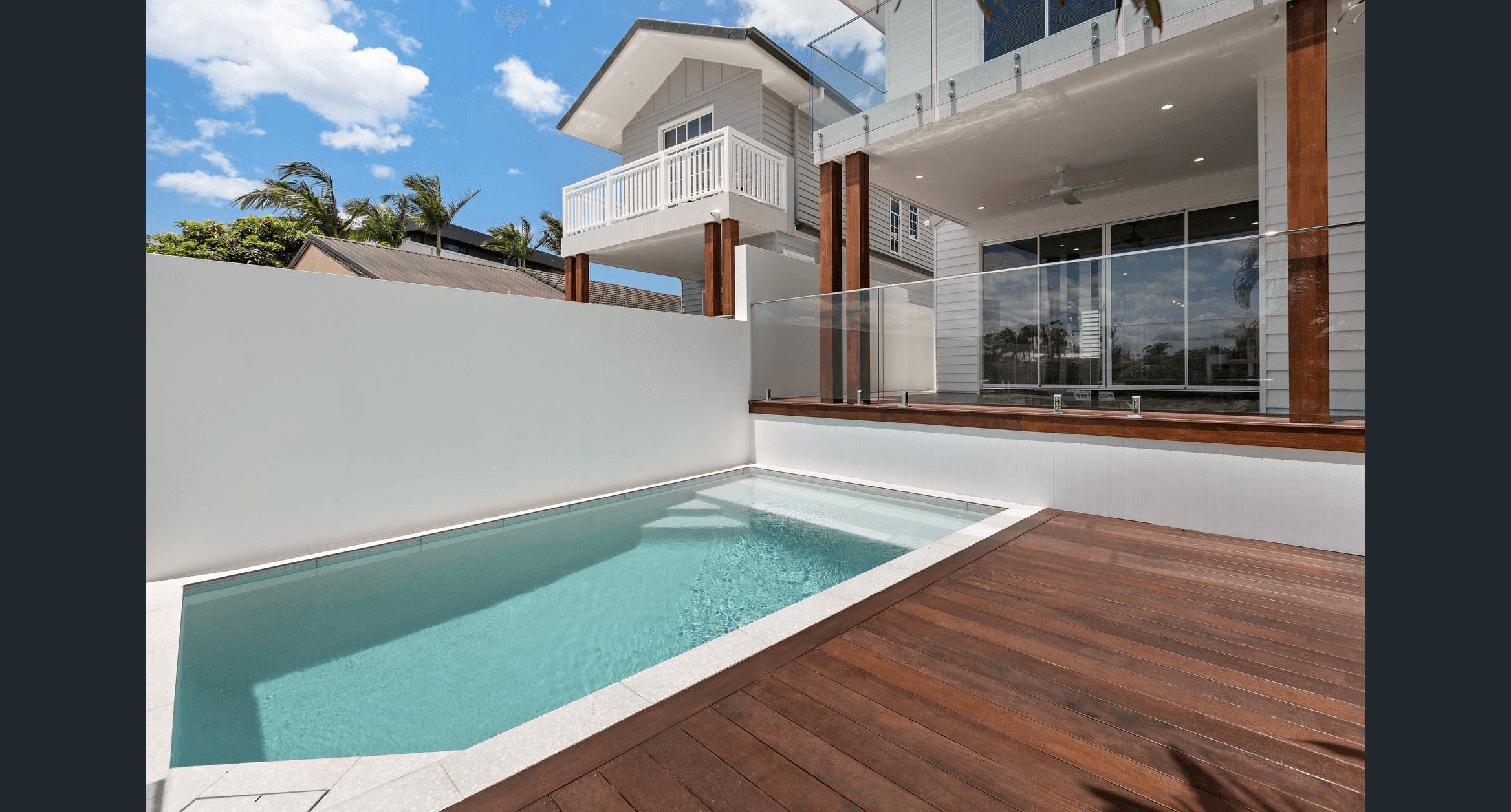 16 Conifer Crescent, BROADBEACH WATERS, QLD 4218